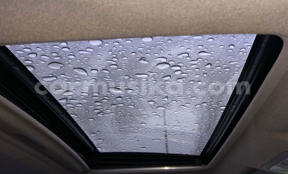 Nunua Ilio tumika Toyota RAV4 Nyeusi Gari ndani ya Alexandra Park nchini Harare Nunua Ilio tumika Toyota RAV4 Nyeusi Gari ndani ya Alexandra Park nchini Harare