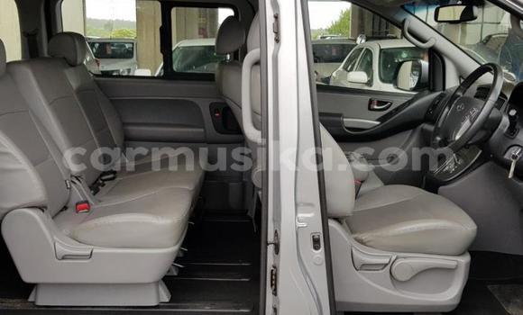 Tenga Tsaru Hyundai H1 Sirivha Mota in Harare in Harare Tenga Tsaru Hyundai H1 Sirivha Mota in Harare in Harare