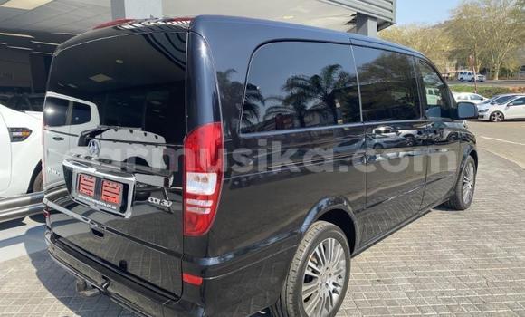 Acheter Occasion Voiture Mercedes‒Benz Viano Noir à Beitbridge, Matabeleland South Acheter Occasion Voiture Mercedes‒Benz Viano Noir à Beitbridge, Matabeleland South