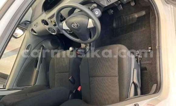 Acheter Occasion Voiture Toyota Etios Blanc à Beitbridge, Matabeleland South Acheter Occasion Voiture Toyota Etios Blanc à Beitbridge, Matabeleland South