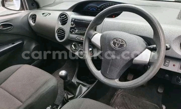Acheter Occasion Voiture Toyota Yaris Autre à Beitbridge, Matabeleland South Acheter Occasion Voiture Toyota Yaris Autre à Beitbridge, Matabeleland South