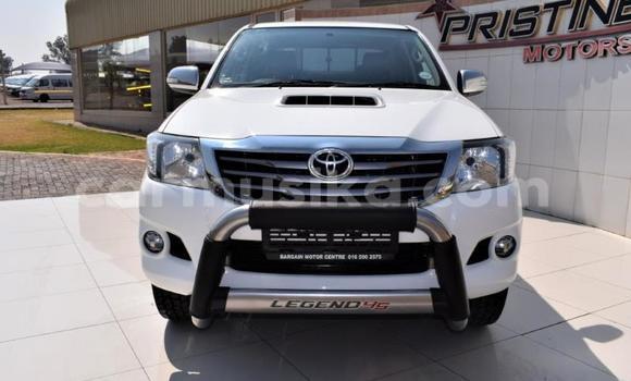 Buy Used Toyota Hilux White Car in Harare in Harare