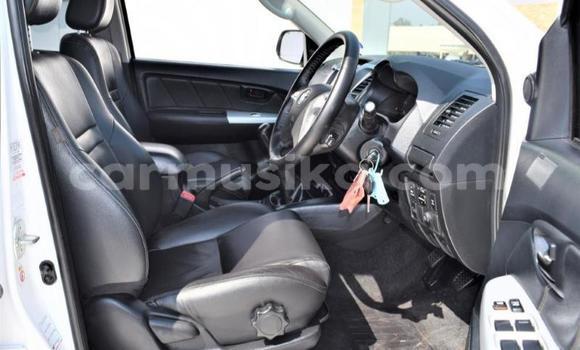 Tenga Tsaru Toyota Hilux Chena Mota in Harare in Harare Tenga Tsaru Toyota Hilux Chena Mota in Harare in Harare