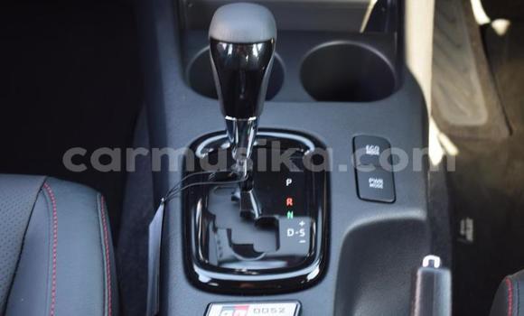 Tenga Tsaru Toyota Hilux Tsvuku Mota in Harare in Harare Tenga Tsaru Toyota Hilux Tsvuku Mota in Harare in Harare