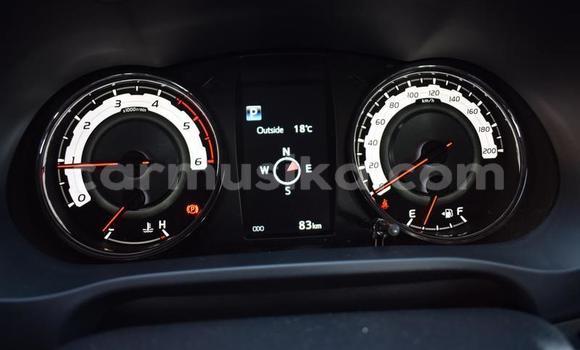 Tenga Tsaru Toyota Hilux Tsvuku Mota in Harare in Harare Tenga Tsaru Toyota Hilux Tsvuku Mota in Harare in Harare
