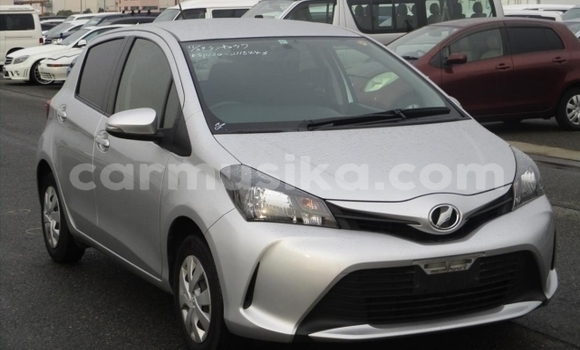 Nunua Ilio tumika Toyota Vitz Fedha Gari ndani ya Beitbridge nchini Matabeleland Kusini