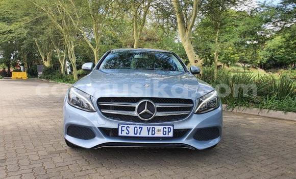 Nunua Ilio tumika Mercedes‒Benz C–Class Bluu Gari ndani ya Harare nchini Harare Nunua Ilio tumika Mercedes‒Benz C–Class Bluu Gari ndani ya Harare nchini Harare