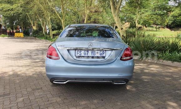Tenga Tsaru Mercedes‒Benz C–Class Bhuruu Mota in Harare in Harare Tenga Tsaru Mercedes‒Benz C–Class Bhuruu Mota in Harare in Harare