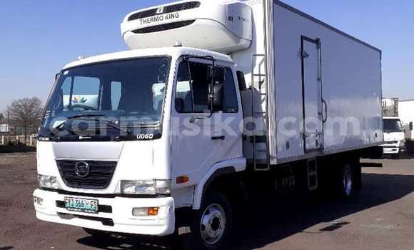 Buy Used Nissan UD White Truck in Beitbridge in Matabeleland South Buy Used Nissan UD White Truck in Beitbridge in Matabeleland South