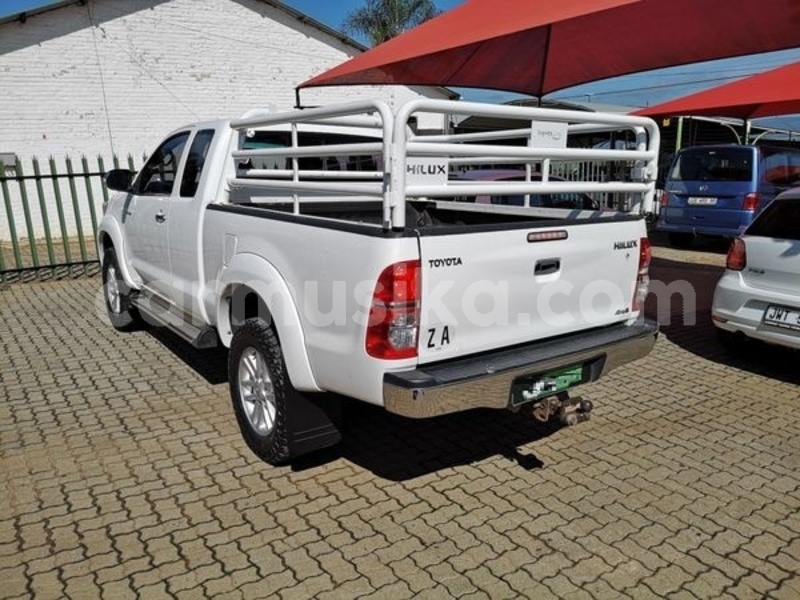 Big with watermark toyota hilux matabeleland south beitbridge 17659