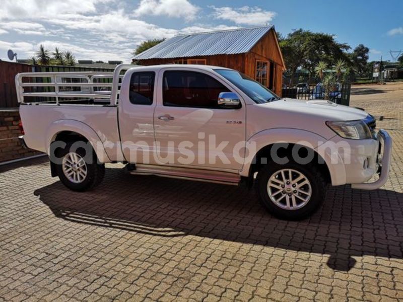 Big with watermark toyota hilux matabeleland south beitbridge 17659