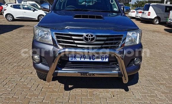 Buy Used Toyota Hilux Silver Car in Beitbridge in Matabeleland South Buy Used Toyota Hilux Silver Car in Beitbridge in Matabeleland South