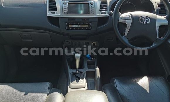 Buy Used Toyota Hilux Silver Car in Beitbridge in Matabeleland South Buy Used Toyota Hilux Silver Car in Beitbridge in Matabeleland South