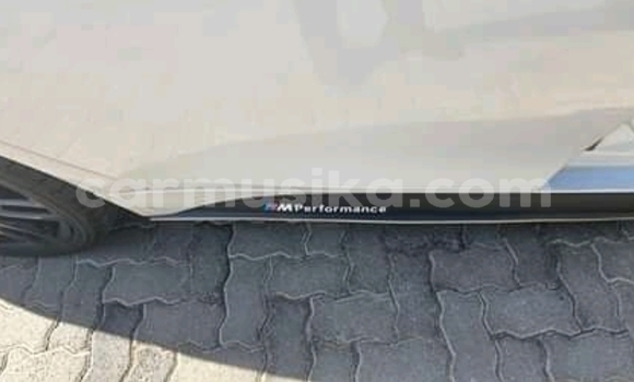 Acheter Occasion Voiture BMW 3200 Blanc à Bulawayo, Bulawayo Acheter Occasion Voiture BMW 3200 Blanc à Bulawayo, Bulawayo