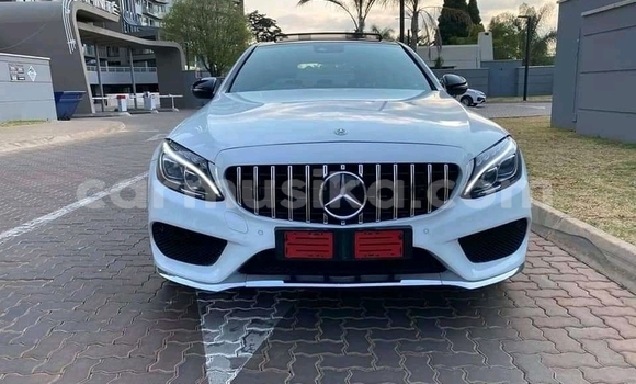 Tenga Tsaru Mercedes‒Benz C–Class Chena Mota in Beitbridge in Matabeleland South Tenga Tsaru Mercedes‒Benz C–Class Chena Mota in Beitbridge in Matabeleland South