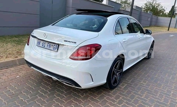 Tenga Tsaru Mercedes‒Benz C–Class Chena Mota in Beitbridge in Matabeleland South Tenga Tsaru Mercedes‒Benz C–Class Chena Mota in Beitbridge in Matabeleland South