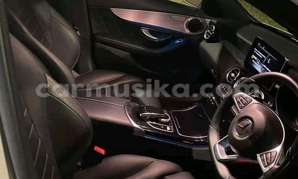 Tenga Tsaru Mercedes‒Benz C–Class Chena Mota in Beitbridge in Matabeleland South Tenga Tsaru Mercedes‒Benz C–Class Chena Mota in Beitbridge in Matabeleland South