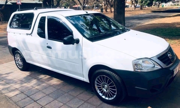 Tenga Tsaru Nissan NV200 Chena Mota in Beitbridge in Matabeleland South