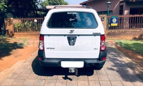 Tenga Tsaru Nissan NV200 Chena Mota in Beitbridge in Matabeleland South Tenga Tsaru Nissan NV200 Chena Mota in Beitbridge in Matabeleland South