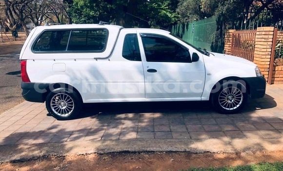 Tenga Tsaru Nissan NV200 Chena Mota in Beitbridge in Matabeleland South Tenga Tsaru Nissan NV200 Chena Mota in Beitbridge in Matabeleland South