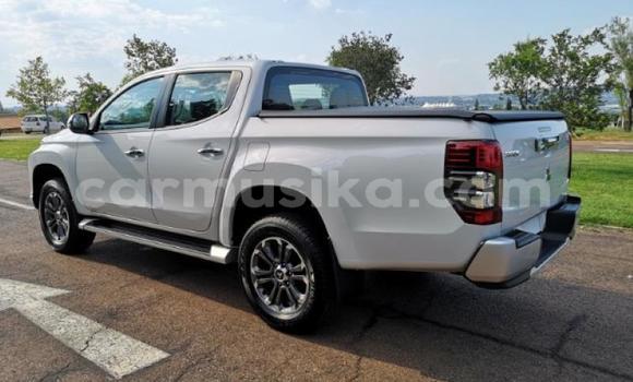 Nunua Ilio tumika Mitsubishi Frontera Fedha Gari ndani ya Harare nchini Harare Nunua Ilio tumika Mitsubishi Frontera Fedha Gari ndani ya Harare nchini Harare