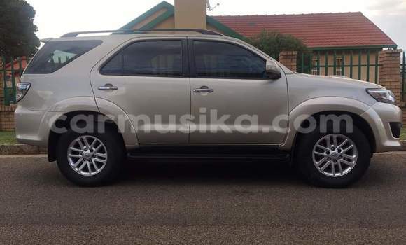 Tenga Imported Toyota Fortuner Zvimwe Mota in Alexandra Park in Harare Tenga Imported Toyota Fortuner Zvimwe Mota in Alexandra Park in Harare