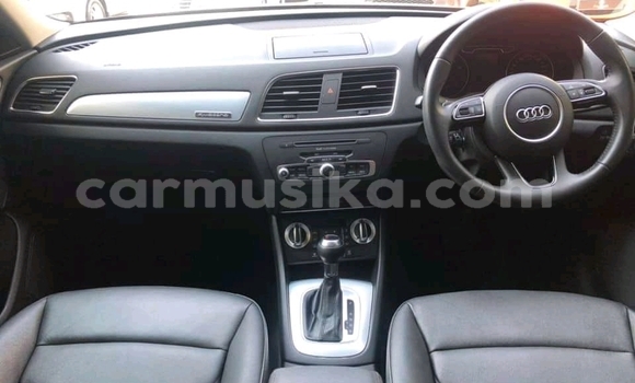 Nunua Ilio tumika Audi Q3 Fedha Gari ndani ya Beitbridge nchini Matabeleland Kusini Nunua Ilio tumika Audi Q3 Fedha Gari ndani ya Beitbridge nchini Matabeleland Kusini