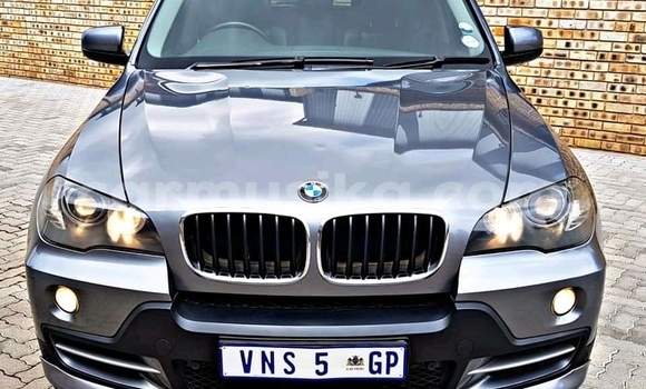 Nunua Ilio tumika BMW X5 Fedha Gari ndani ya Beitbridge nchini Matabeleland Kusini Nunua Ilio tumika BMW X5 Fedha Gari ndani ya Beitbridge nchini Matabeleland Kusini