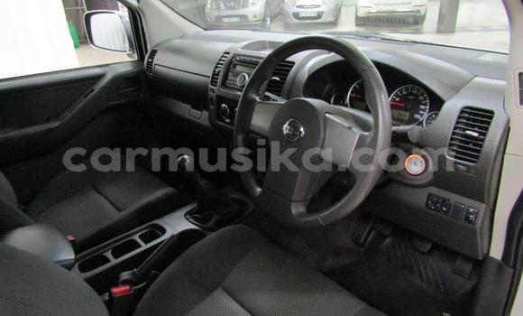 Acheter Occasion Voiture Nissan Navara Gris à Beitbridge, Matabeleland South Acheter Occasion Voiture Nissan Navara Gris à Beitbridge, Matabeleland South