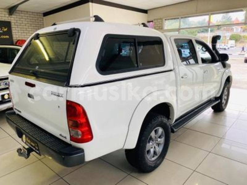 Big with watermark toyota hilux matabeleland south beitbridge 17696