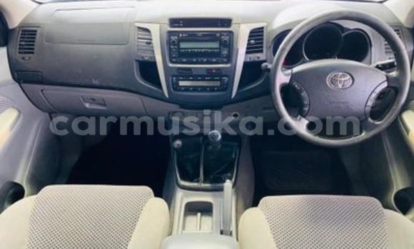 Acheter Occasion Voiture Toyota Hilux Blanc à Beitbridge, Matabeleland South Acheter Occasion Voiture Toyota Hilux Blanc à Beitbridge, Matabeleland South