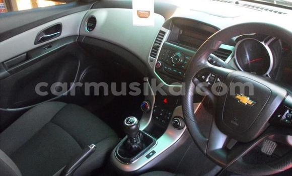 Acheter Occasion Voiture Chevrolet Cruze Blanc à Beitbridge, Matabeleland South Acheter Occasion Voiture Chevrolet Cruze Blanc à Beitbridge, Matabeleland South