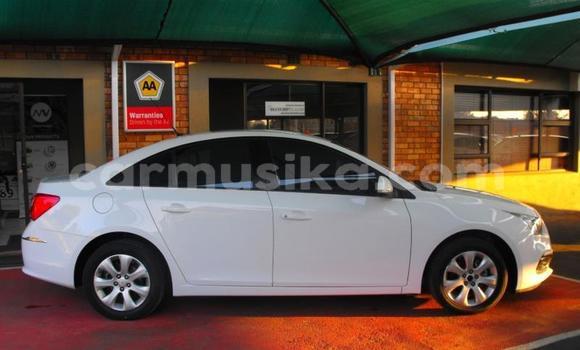 Acheter Occasion Voiture Chevrolet Cruze Blanc à Beitbridge, Matabeleland South Acheter Occasion Voiture Chevrolet Cruze Blanc à Beitbridge, Matabeleland South