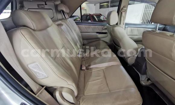 Acheter Occasion Voiture Toyota Fortuner Gris à Beitbridge, Matabeleland South Acheter Occasion Voiture Toyota Fortuner Gris à Beitbridge, Matabeleland South