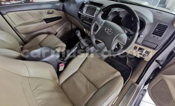 Acheter Occasion Voiture Toyota Fortuner Gris à Beitbridge, Matabeleland South Acheter Occasion Voiture Toyota Fortuner Gris à Beitbridge, Matabeleland South