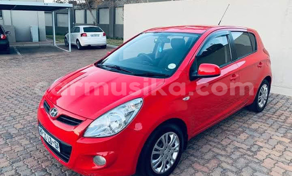 Acheter Occasion Voiture Hyundai i20 Rouge à Beitbridge, Matabeleland South Acheter Occasion Voiture Hyundai i20 Rouge à Beitbridge, Matabeleland South