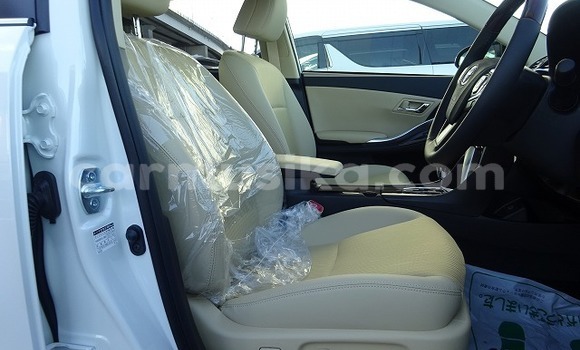 Buy Used Toyota Allion White Car in Beitbridge in Matabeleland South Buy Used Toyota Allion White Car in Beitbridge in Matabeleland South