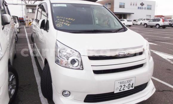Buy Used Toyota Noah Other Car in Beitbridge in Matabeleland South