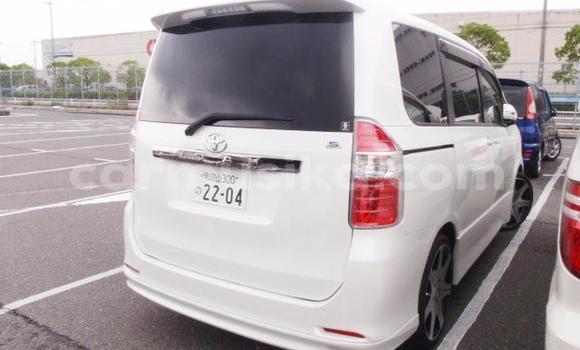 Buy Used Toyota Noah Other Car in Beitbridge in Matabeleland South Buy Used Toyota Noah Other Car in Beitbridge in Matabeleland South