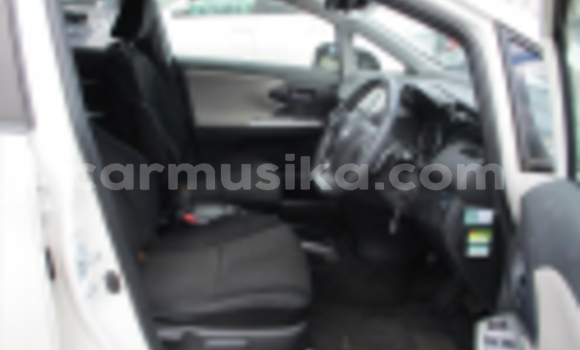 Nunua Ilio tumika Toyota Wish Fedha Gari ndani ya Beitbridge nchini Matabeleland Kusini Nunua Ilio tumika Toyota Wish Fedha Gari ndani ya Beitbridge nchini Matabeleland Kusini