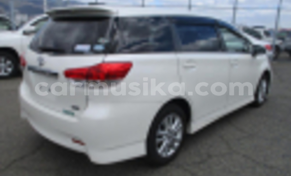 Nunua Ilio tumika Toyota Wish Fedha Gari ndani ya Beitbridge nchini Matabeleland Kusini Nunua Ilio tumika Toyota Wish Fedha Gari ndani ya Beitbridge nchini Matabeleland Kusini