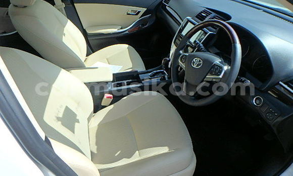 Nunua Ilio tumika Toyota Allion Nyeupe Gari ndani ya Beitbridge nchini Matabeleland Kusini Nunua Ilio tumika Toyota Allion Nyeupe Gari ndani ya Beitbridge nchini Matabeleland Kusini