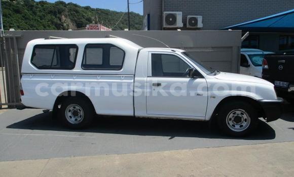 Buy Used Mitsubishi Colt White Car in Beitbridge in Matabeleland South Buy Used Mitsubishi Colt White Car in Beitbridge in Matabeleland South