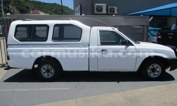 Buy Used Mitsubishi Colt White Car in Beitbridge in Matabeleland South Buy Used Mitsubishi Colt White Car in Beitbridge in Matabeleland South