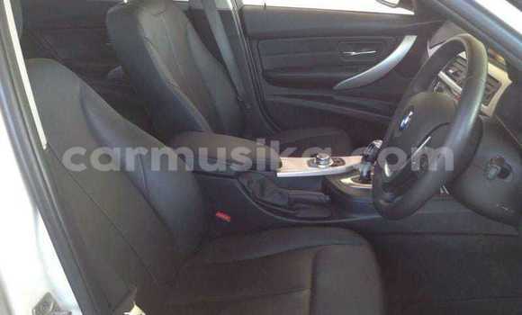 Tenga Tsaru BMW 3–Series Chena Mota in Beitbridge in Matabeleland South Tenga Tsaru BMW 3–Series Chena Mota in Beitbridge in Matabeleland South