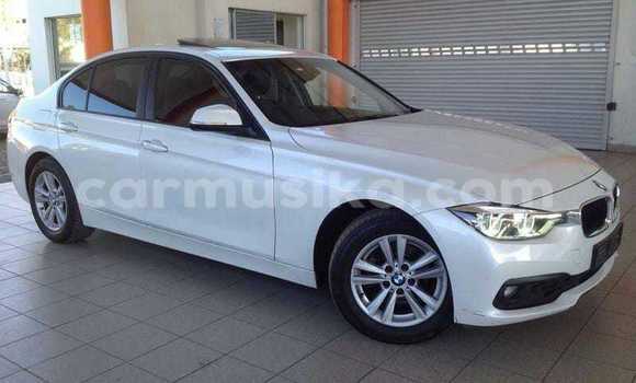 Tenga Tsaru BMW 3–Series Chena Mota in Beitbridge in Matabeleland South Tenga Tsaru BMW 3–Series Chena Mota in Beitbridge in Matabeleland South
