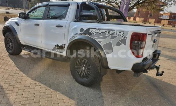 Nunua Ilio tumika Ford Ranger Nyingine Gari ndani ya Beitbridge nchini Matabeleland Kusini Nunua Ilio tumika Ford Ranger Nyingine Gari ndani ya Beitbridge nchini Matabeleland Kusini