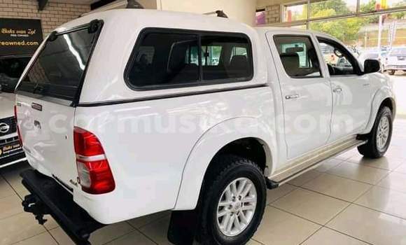 Acheter Occasion Voiture Toyota Hilux Blanc à Beitbridge, Matabeleland South Acheter Occasion Voiture Toyota Hilux Blanc à Beitbridge, Matabeleland South