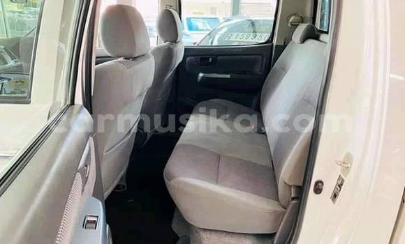Acheter Occasion Voiture Toyota Hilux Blanc à Beitbridge, Matabeleland South Acheter Occasion Voiture Toyota Hilux Blanc à Beitbridge, Matabeleland South