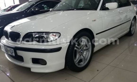 Tenga Tsaru BMW 3–Series Chena Mota in Beitbridge in Matabeleland South